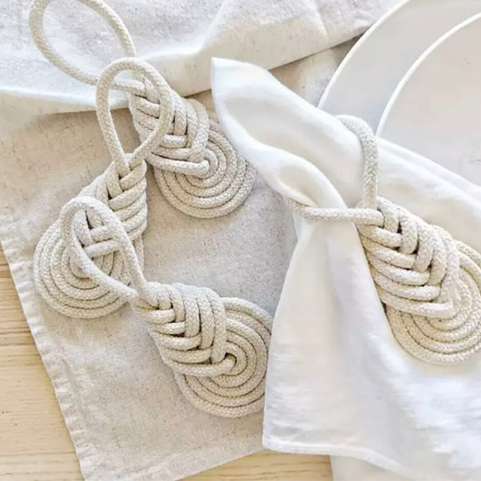 Braided napkin ring